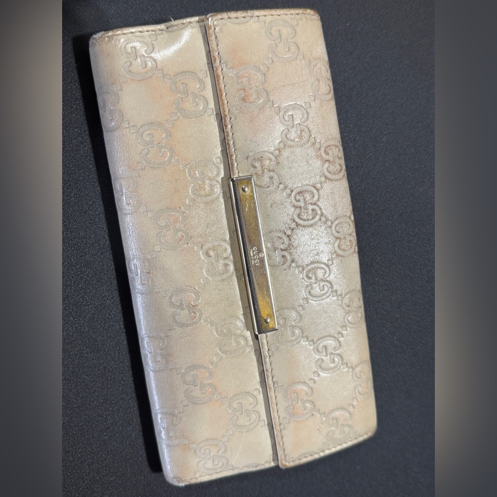 Gucci Guccissima Metal Bar Continental Flap Wallet